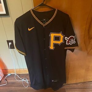 NWOT Roberto Clemente Pittsburgh Pirates Jersey